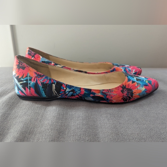 🎉3/$15🎉 Nine West Floral Flats - Picture 2 of 7
